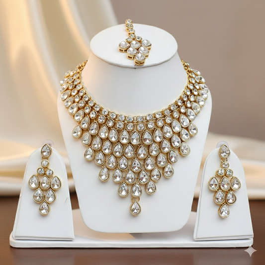 Elegant Fashion Jewellery Set - Gold Plated Necklace & Earrings